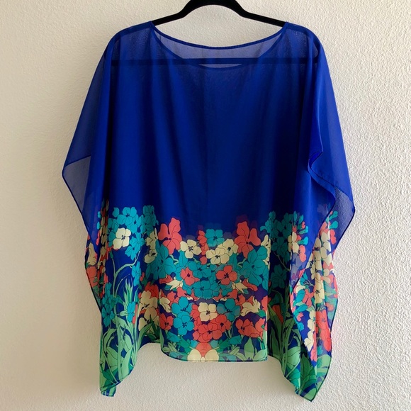 Floral Blouse - Picture 2 of 3